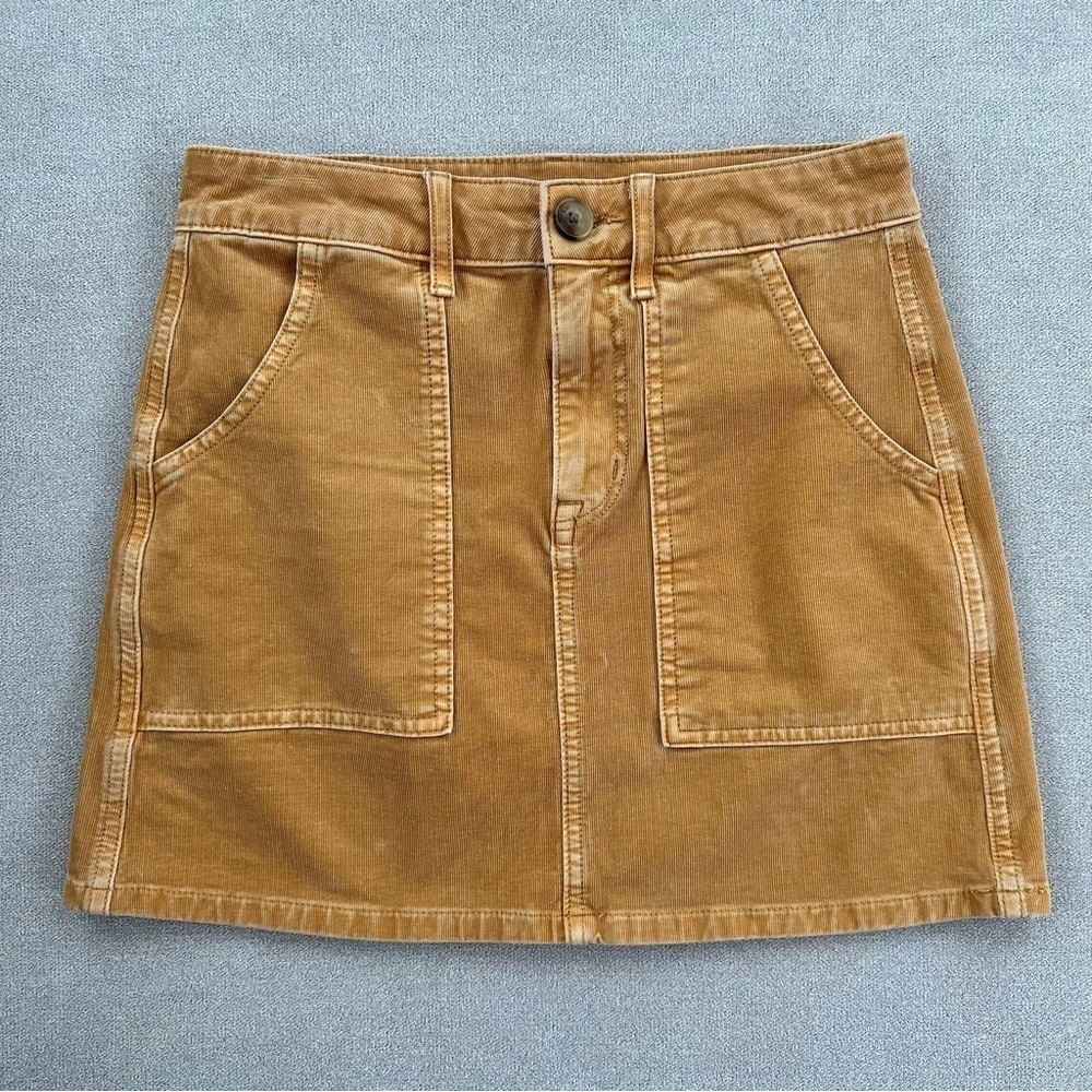 American Eagle High Rise A Line Corduroy Skirt. Gold. Size 0.